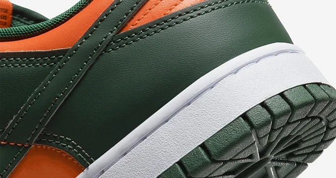 Кроссовки Nike Dunk Low Team Dark Green/Team Orange/White